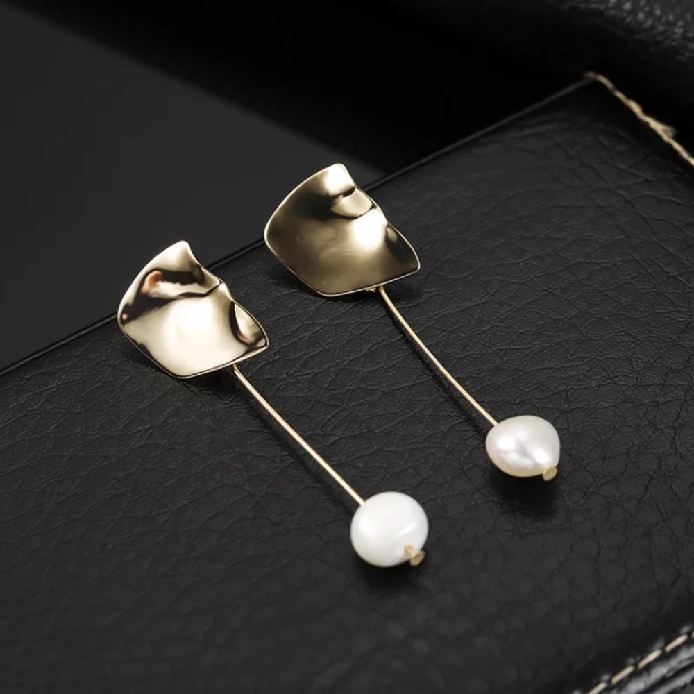 Gold Tone Real Pearl Earrings